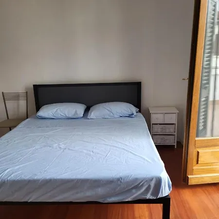 Lägenhet Incantevole Con Parcheggio